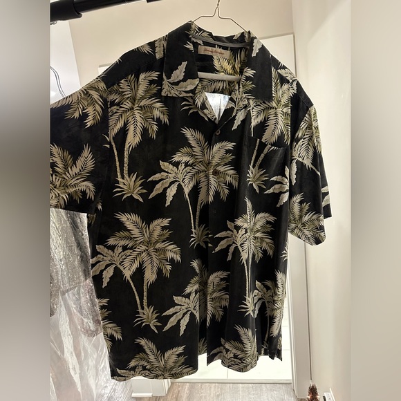 Mens XL Tommy Bahama relaxed fit XL button down polo - Picture 1 of 3